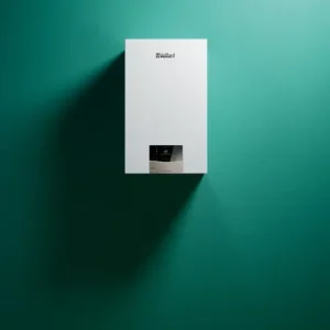 Levný Vaillant VUI 32CS/1-5 ecoTEC plus Kotel kondenzační s vestavěným 20L zásobníkem TUV